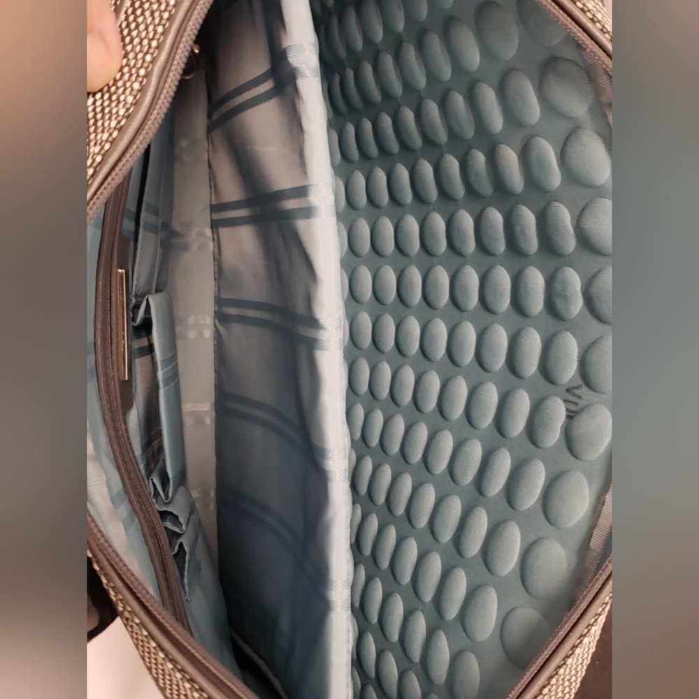 Tumi Geay Laptop Bag - Picture 13 of 16